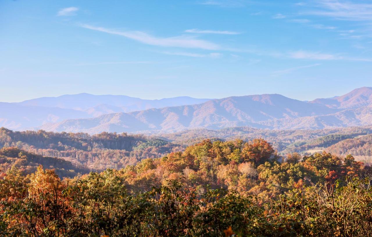 Outland Chalet & Suites Great Smoky Mountains Whittier Luaran gambar