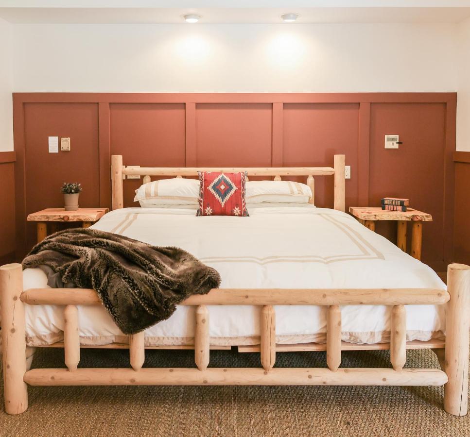 Outland Chalet & Suites Great Smoky Mountains Whittier Luaran gambar