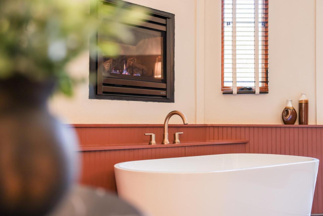 Outland Chalet & Suites Great Smoky Mountains Whittier Luaran gambar