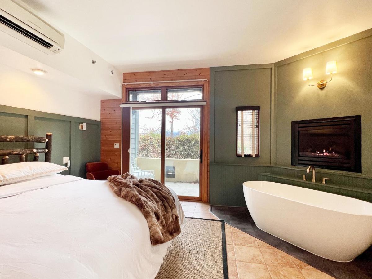 Outland Chalet & Suites Great Smoky Mountains Whittier Luaran gambar
