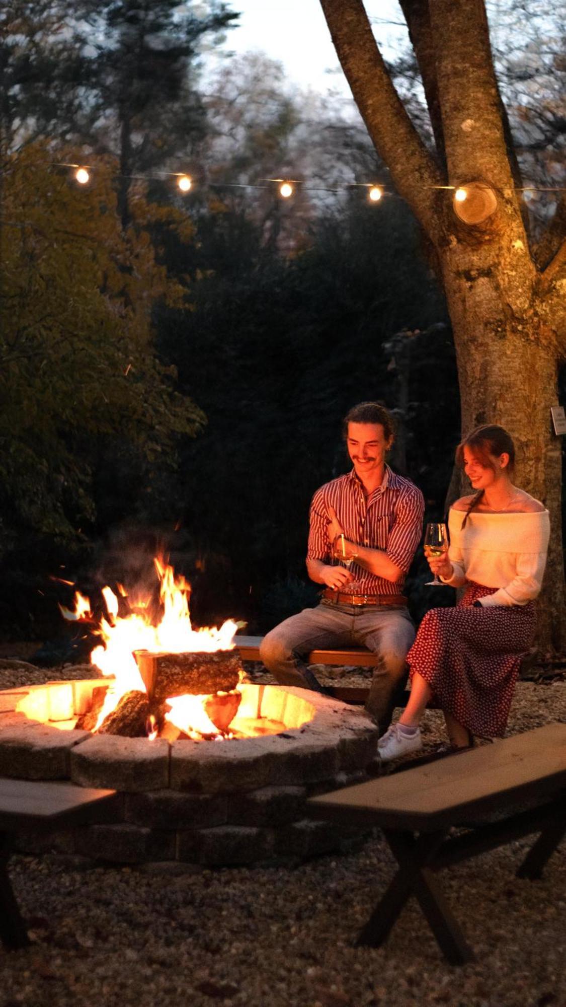 Outland Chalet & Suites Great Smoky Mountains Whittier Luaran gambar